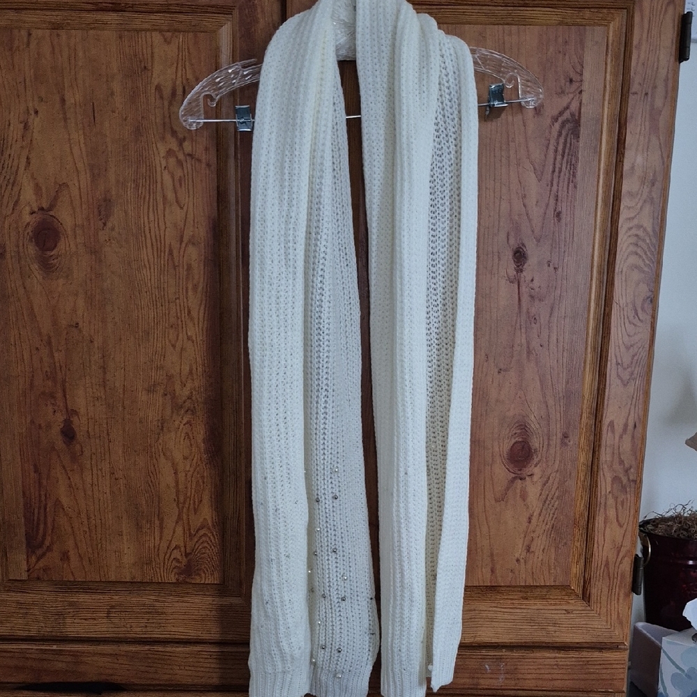 Jessica Simpson White Knit Beaded Scarf